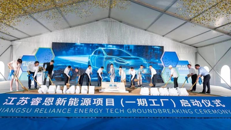 光伏板厂家直销价格背后的考量因素